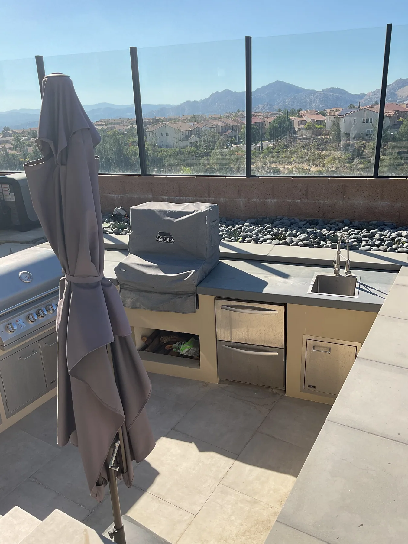 Outdoor kitchen counter with mountain view