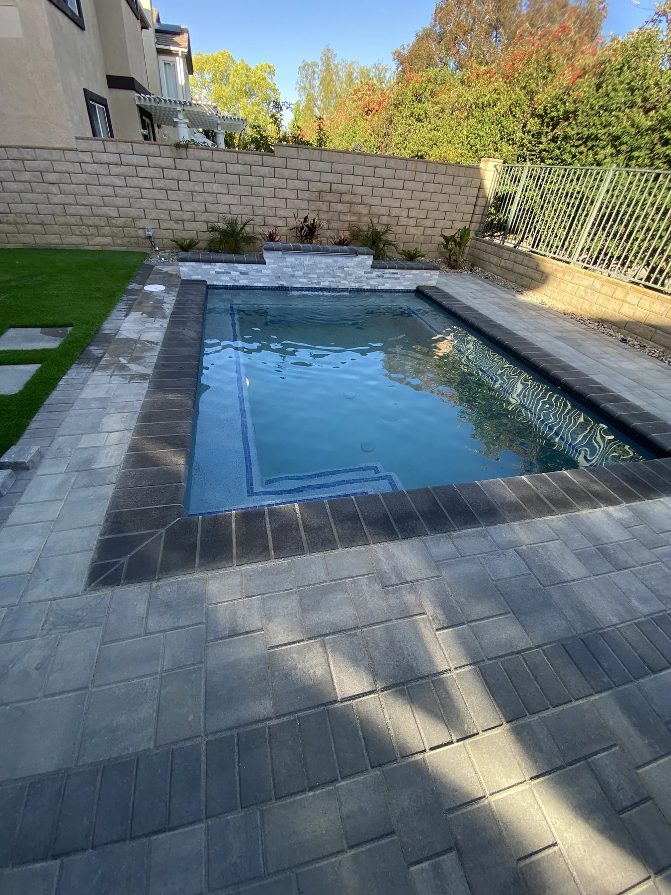 Pool corner with step-out and coping detail