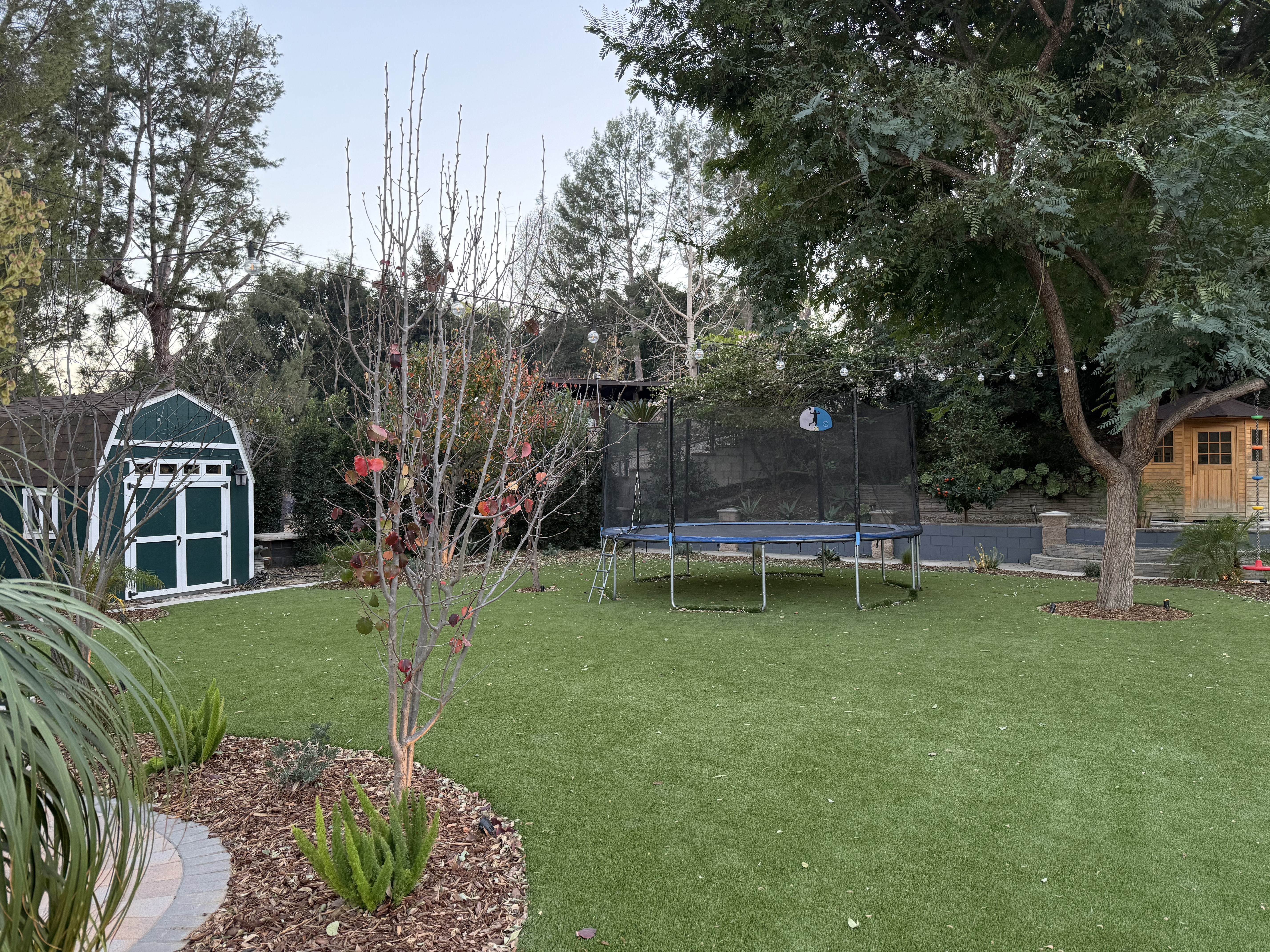Artificial turf front yard installation in Los Angeles